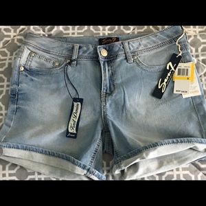 Seven7 Brand Jean Shorts-New with Tags size 8